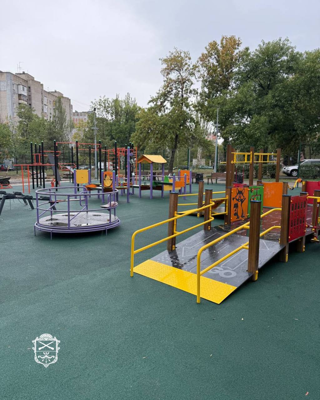 У Запоріжжі завершують будівництво інклюзивних майданчиків