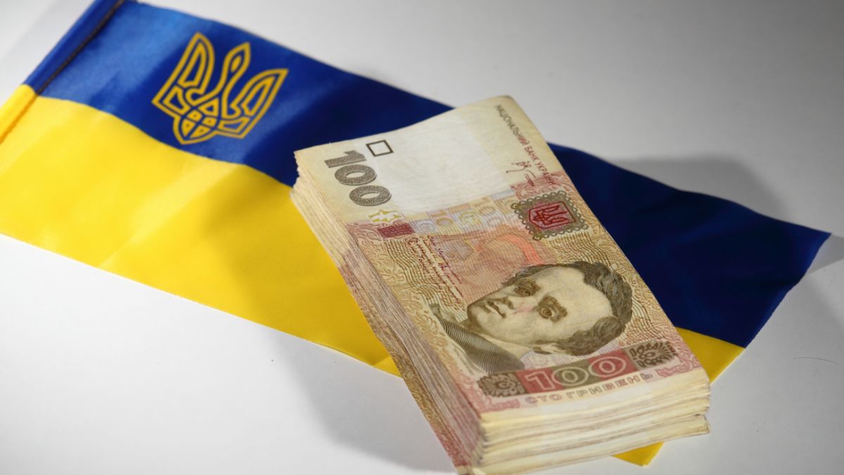 Запоріжці можуть отримати виплати до Дня Незалежності України: терміни продовжено